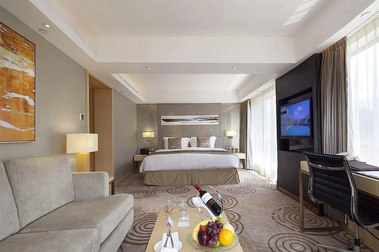 The Royal Garden Hotel Hong Kong 5*,  China