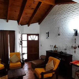 casa-amplia-con-jardin.hotelsmendoza.com/