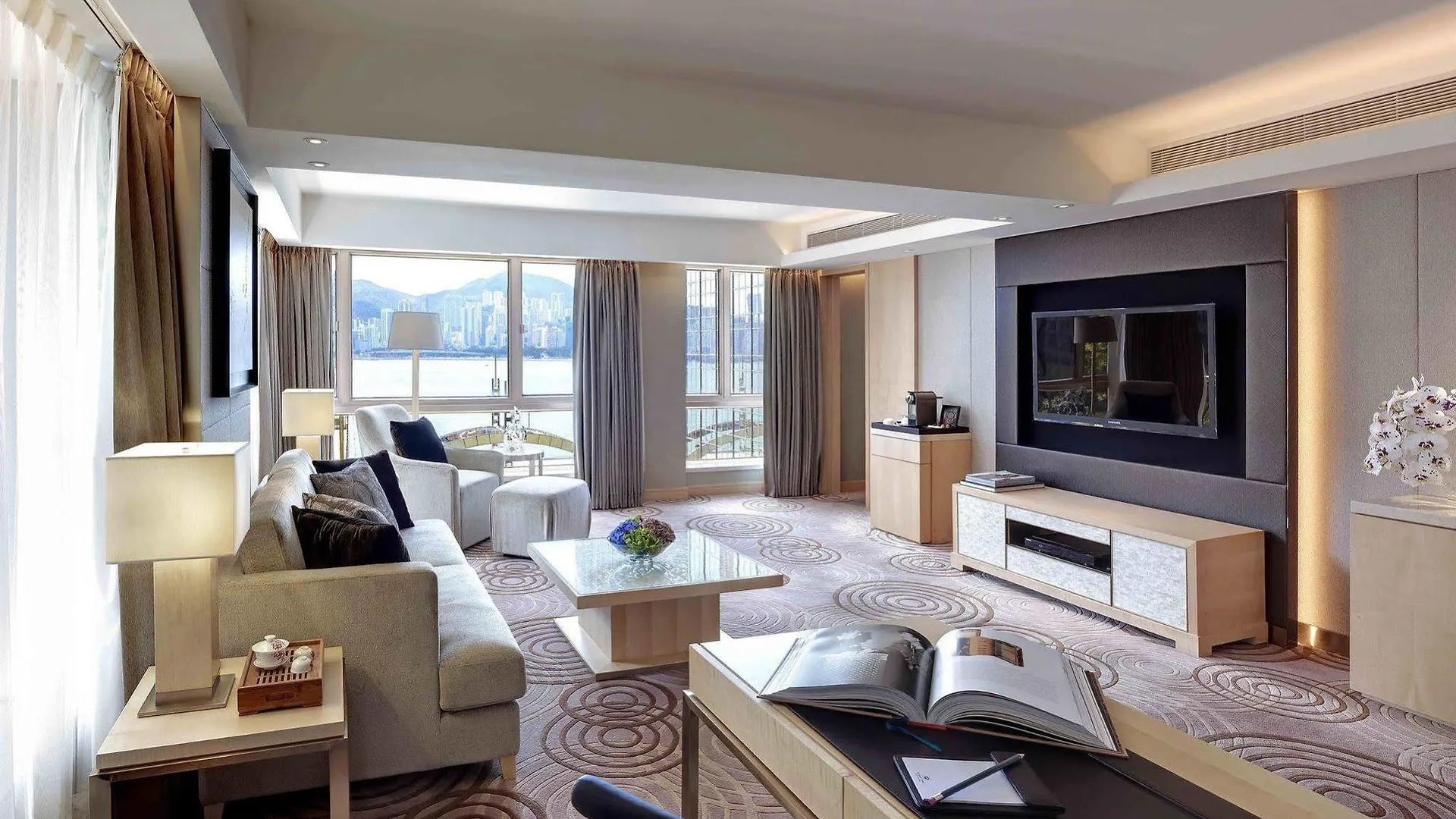 Hotel The Royal Garden Hong Kong 5*,